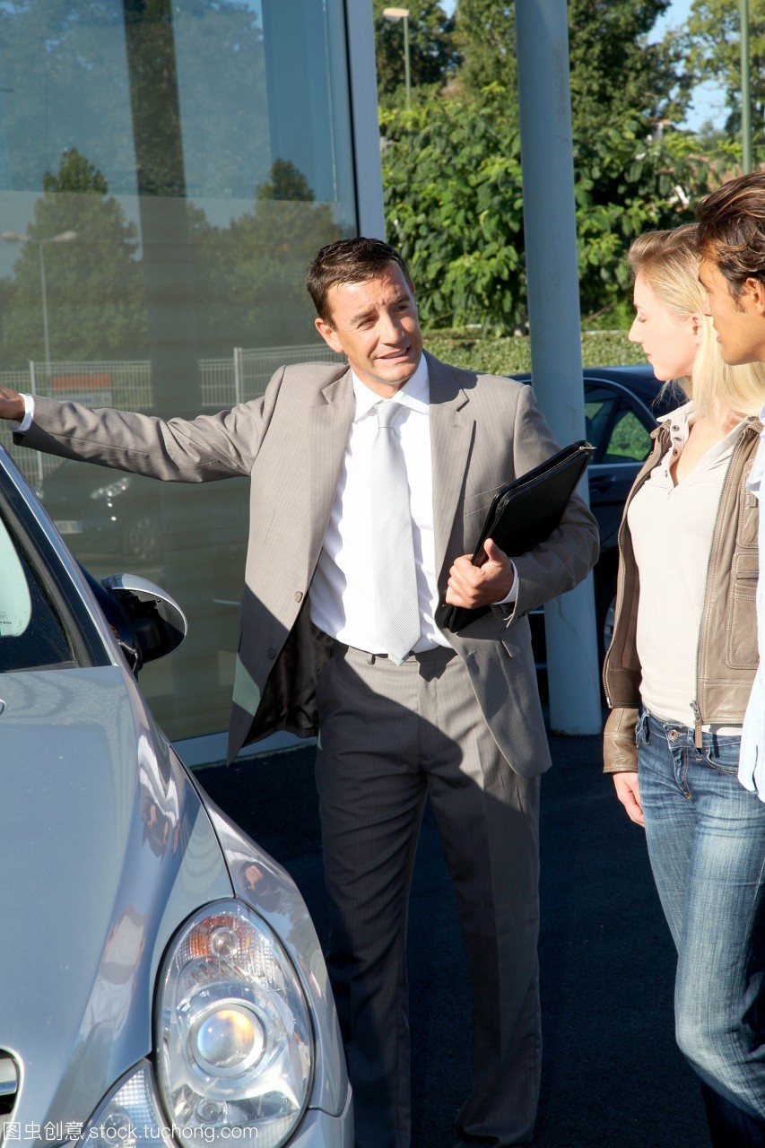 汽車銷售 打造卓越的客戶體驗(yàn)